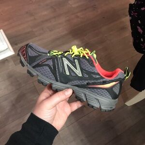 Women’s New Balance 610v2 Grey, Pink, Volt size 7